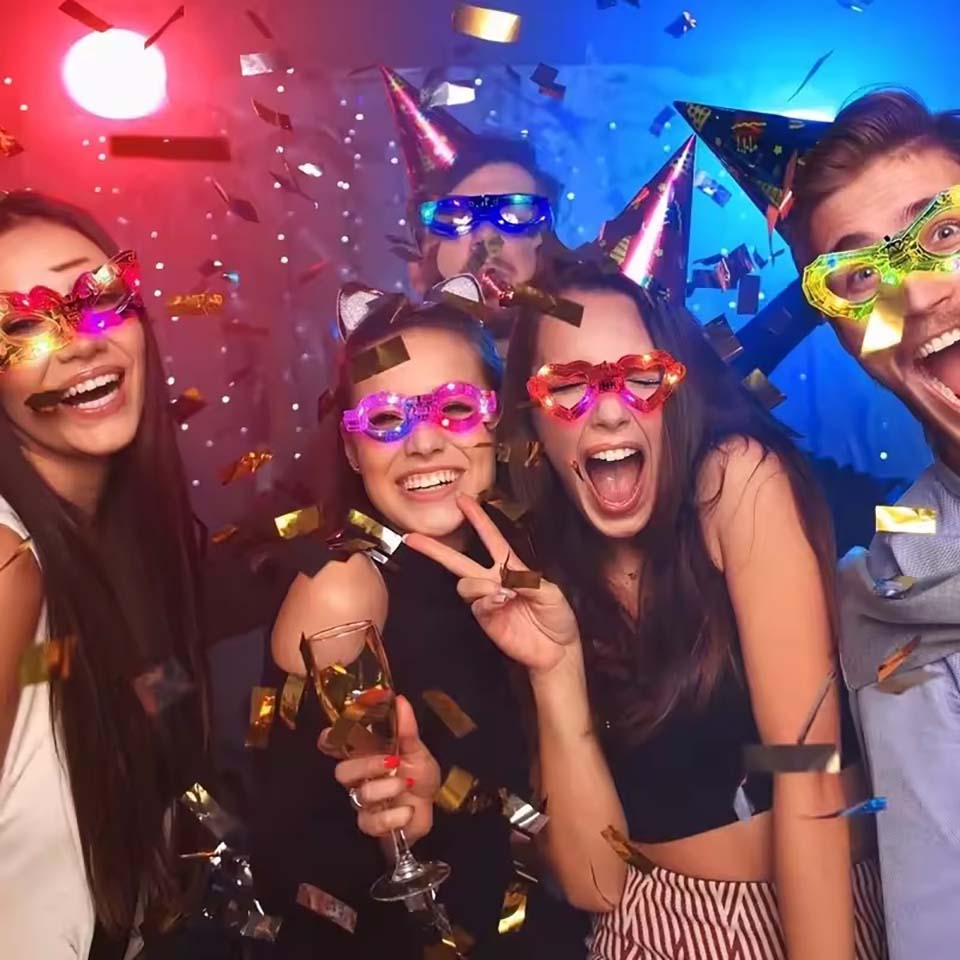 Occhiali luminosi a LED che si - Glow In The Dark Party Glasses recensione e prezzo