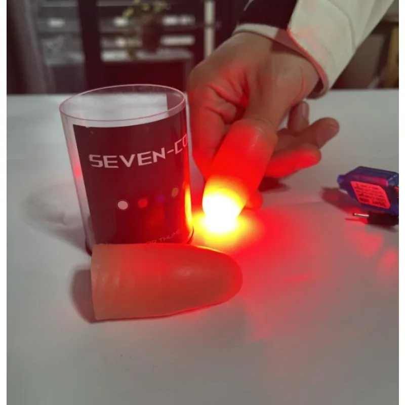Sette colori Luce a LED Sugger - Thumb Tip Magic Trick Set recensione e prezzo